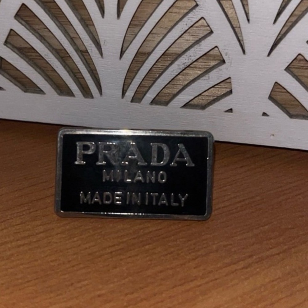 PRADA METAL TAG